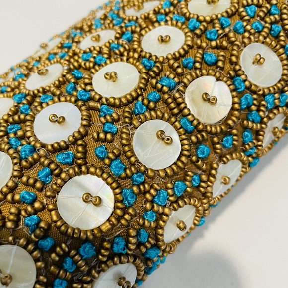 Lovely David Jeffrey Beaded Clutch/Handbag - Picture 2 of 16